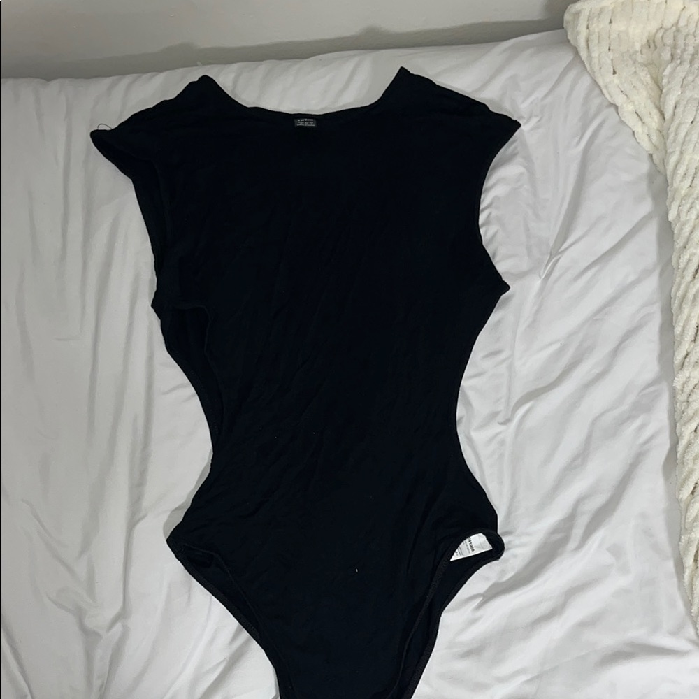SHEIN Black Minimalist Bodysuit with Stretchy Fabric